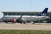 OY-UNA at Aalborg (EKYT)